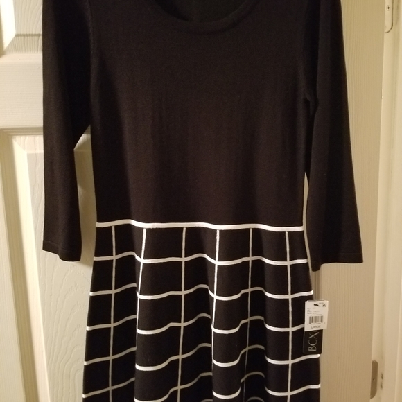 Clothes - Picture 6 of 8